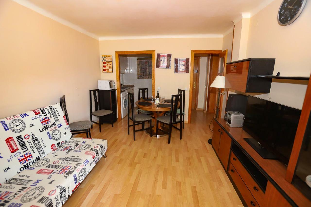Apartamentos Flandria Салоу Екстер'єр фото