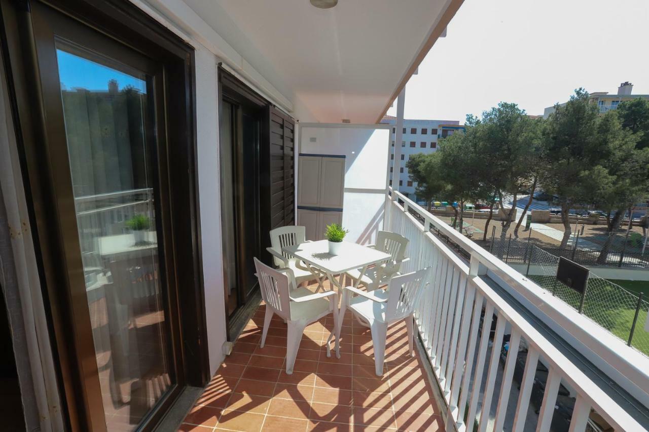 Apartamentos Flandria Салоу Екстер'єр фото