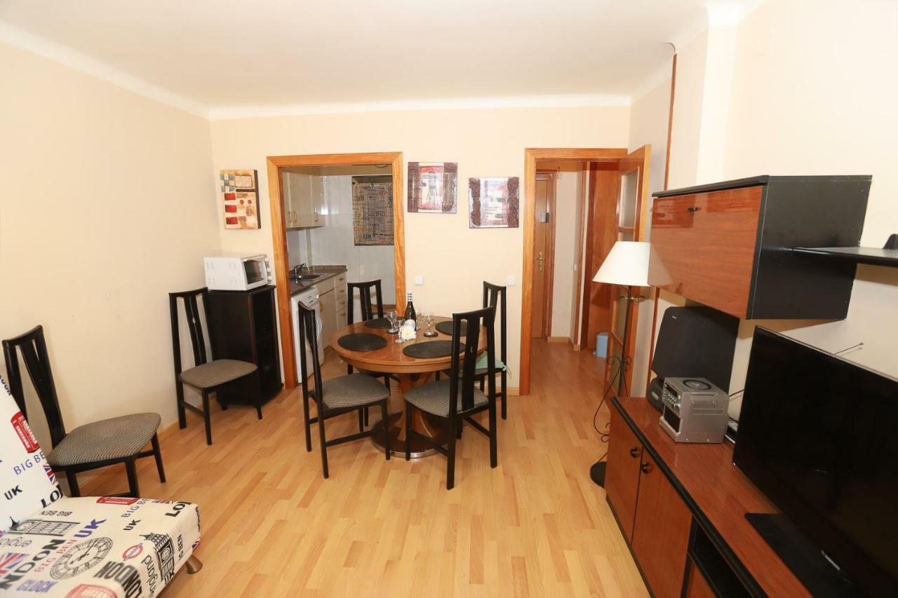 Apartamentos Flandria Салоу Екстер'єр фото