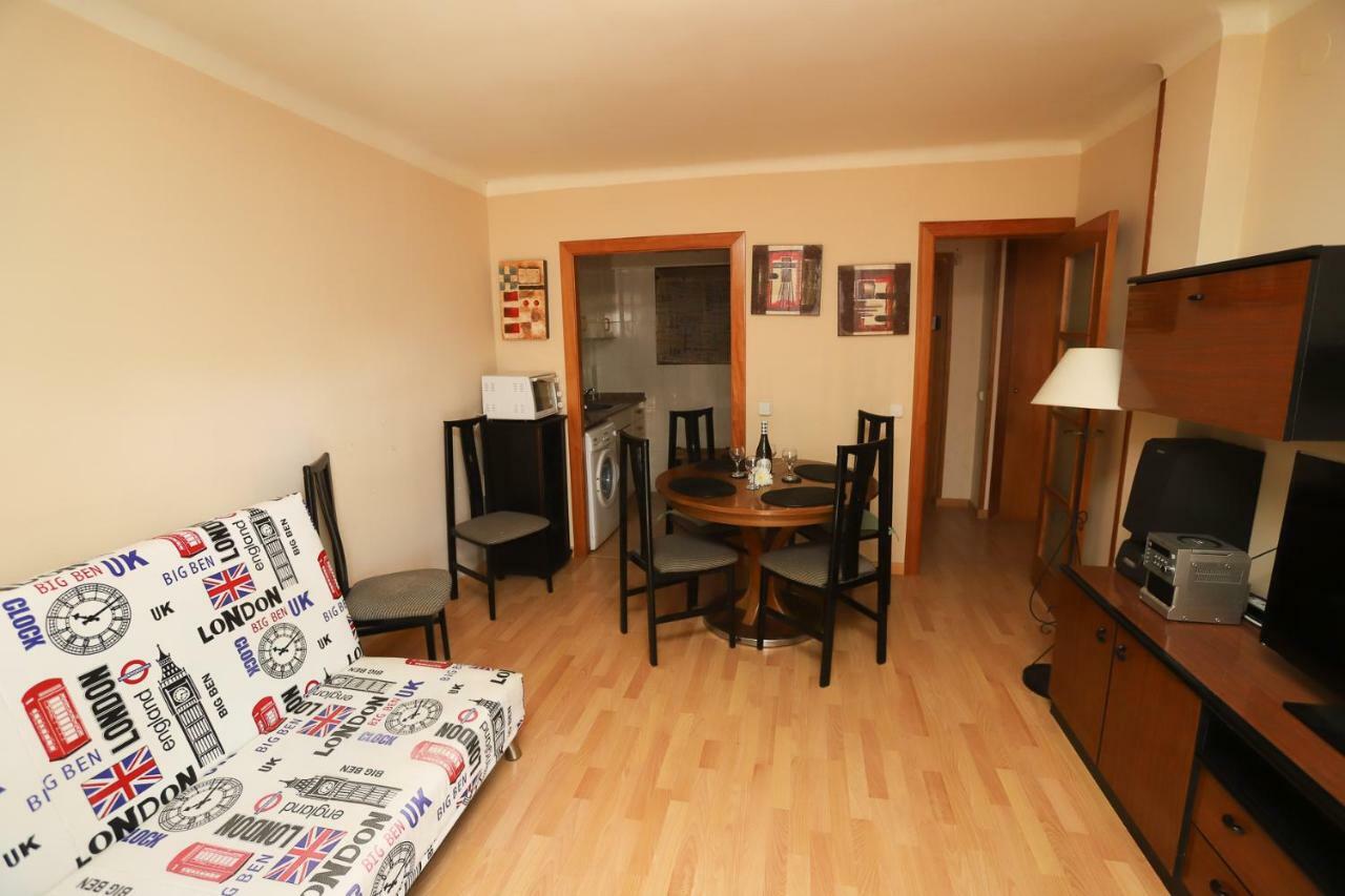 Apartamentos Flandria Салоу Екстер'єр фото