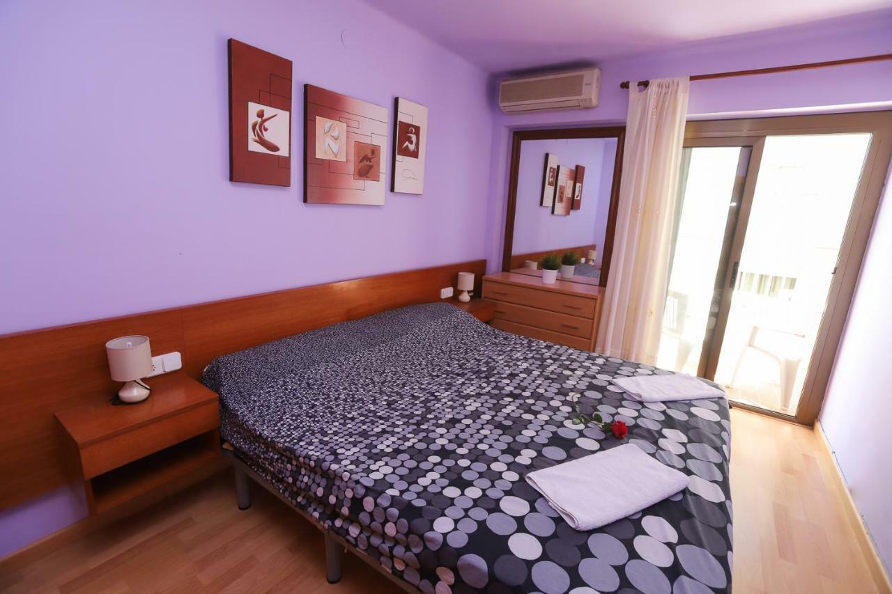 Apartamentos Flandria Салоу Екстер'єр фото