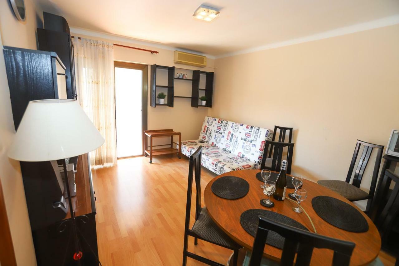 Apartamentos Flandria Салоу Екстер'єр фото