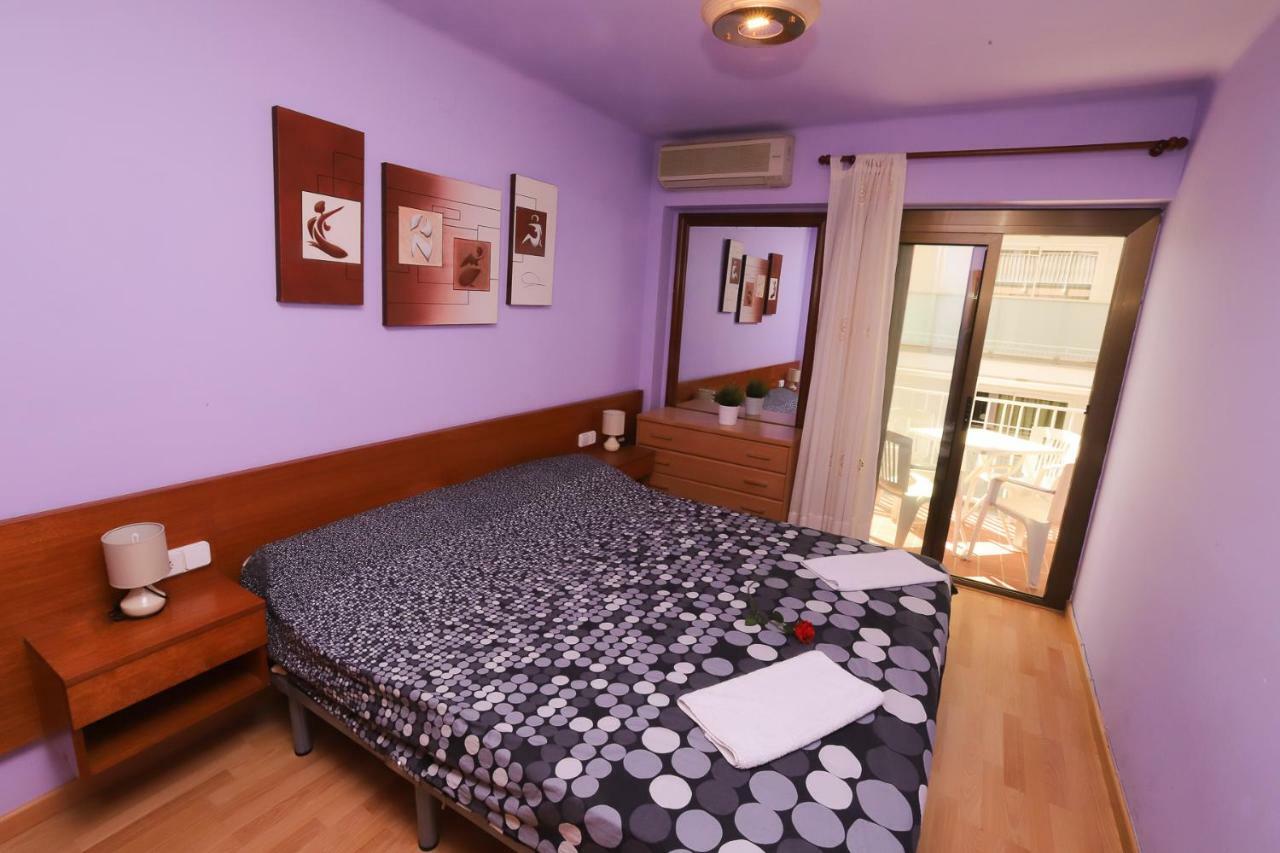 Apartamentos Flandria Салоу Екстер'єр фото